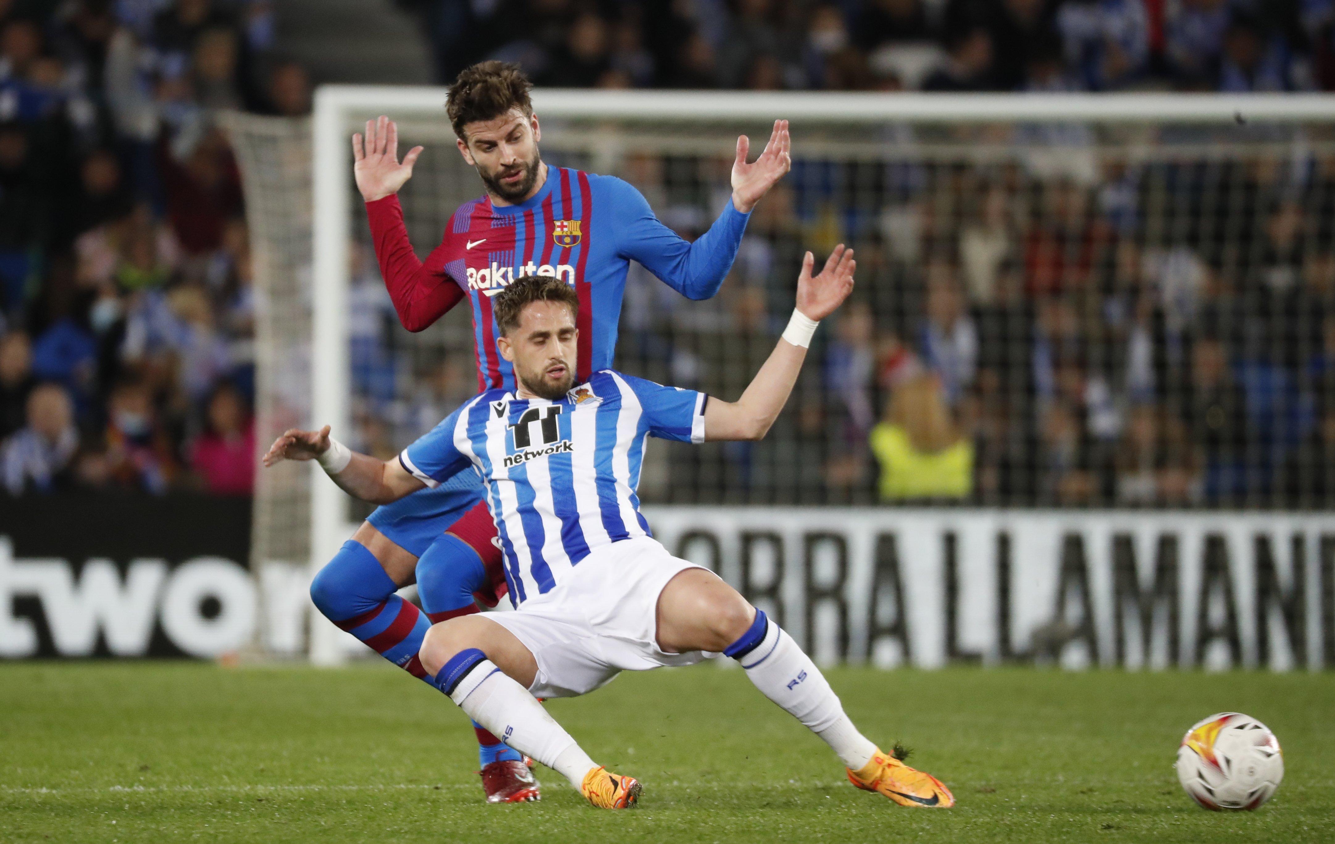 Si no fuera amigo de Piqué ya no estaría en el Barça, pero Joan Laporta dice basta y le quita la protección