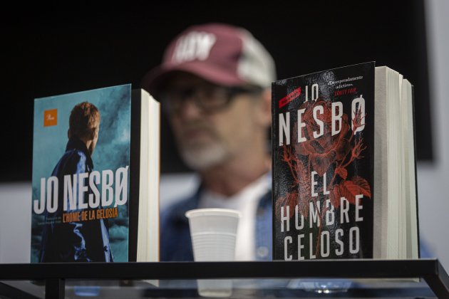 Jo Nesbø presenta El Hombre Celoso/L'home de la Gelosía en la Casa del Libro - Montse Giralt Jo Nesbø presenta El Hombre Celoso/L'home de la Gelosía en la Casa del Libro - Montse Giralt