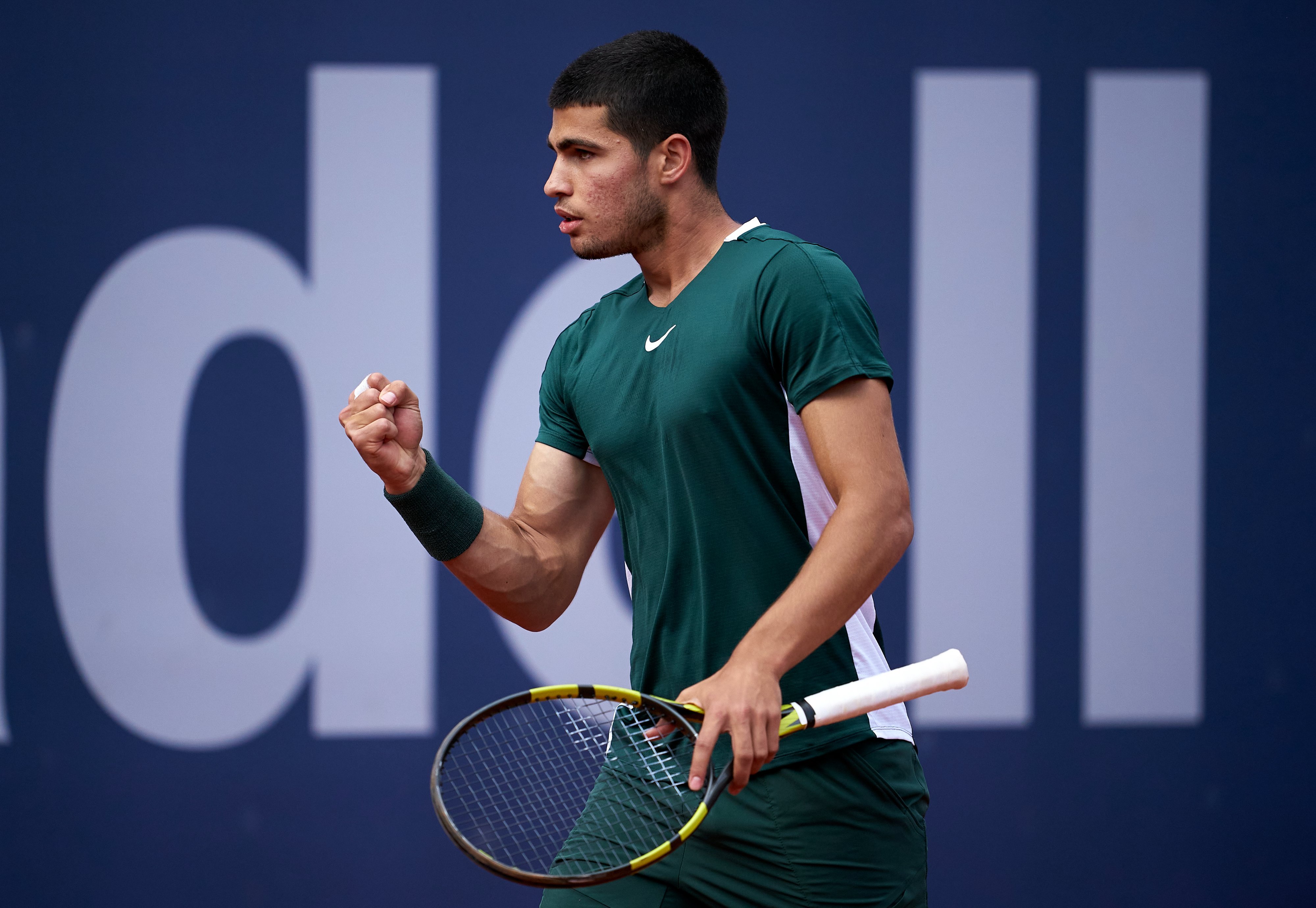 Alcaraz brilla contra Tsitsipas i es classifica per a les semifinals del Barcelona Open Banc Sabadell 2022