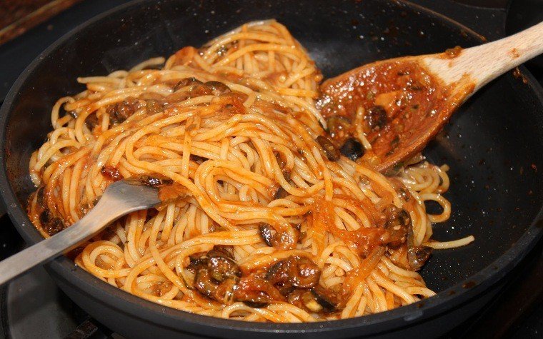 espagueti salsa siciliana pas9