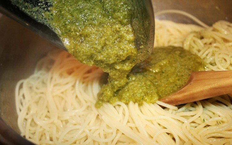 espagueti al pesto camagrocs pas14