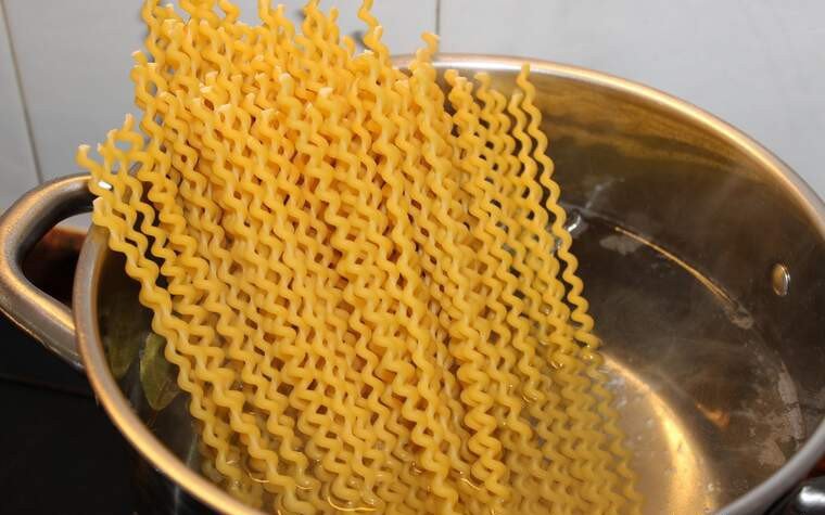 fusilli lunghi xampinyons xerris baco cruixent pas16