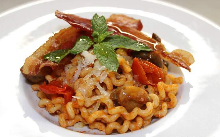 fusilli lunghi xampinyons xerris baco cruixent pas19