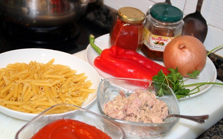 macarrons gratinats salsa tonyina pas1