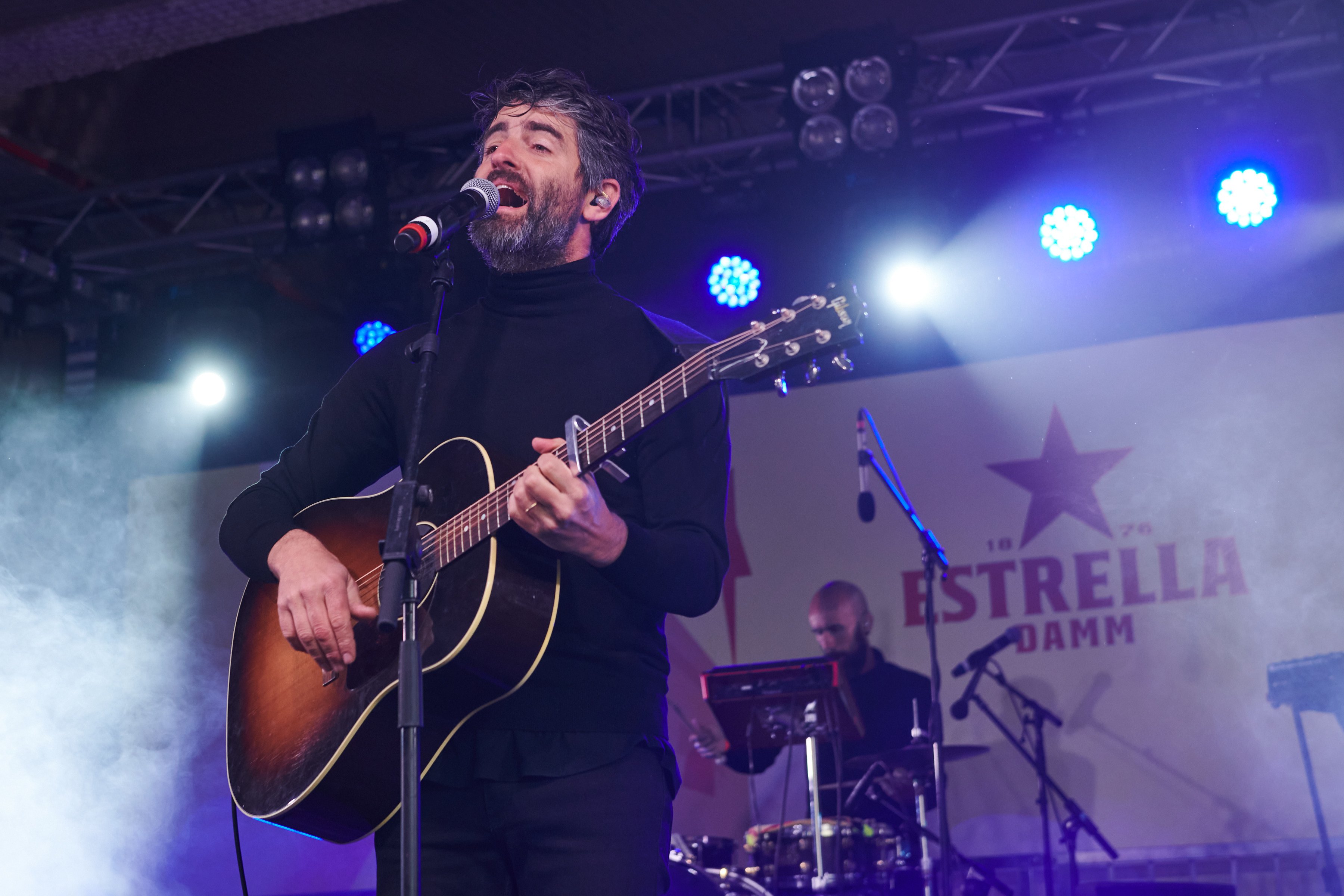 Sant Jordi 2022: ordre i aventura, pluja i concerts, a l'Antiga Fàbrica Damm