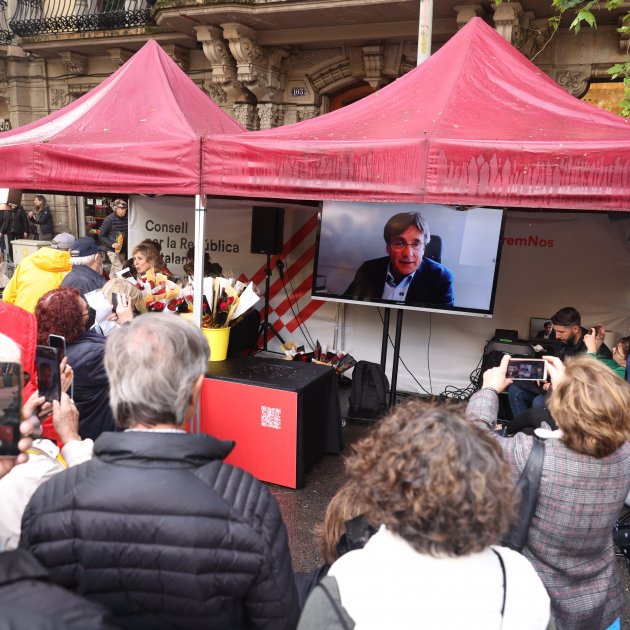 Conexión con Carles Puigdemont, CxRepública, Diada de Sant Jordi 2022 - Foto: Sergi Alcàzar