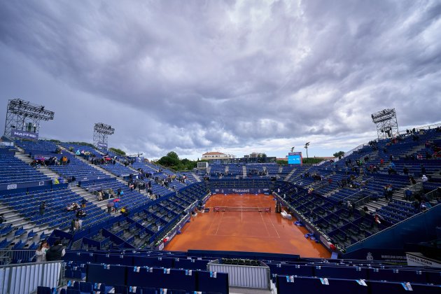 Pista mojada lluvia Barcelona Open Banco Sabadell @BCNOpenBS Pista mojada lluvia Barcelona Open Banco Sabadell @BCNOpenBS