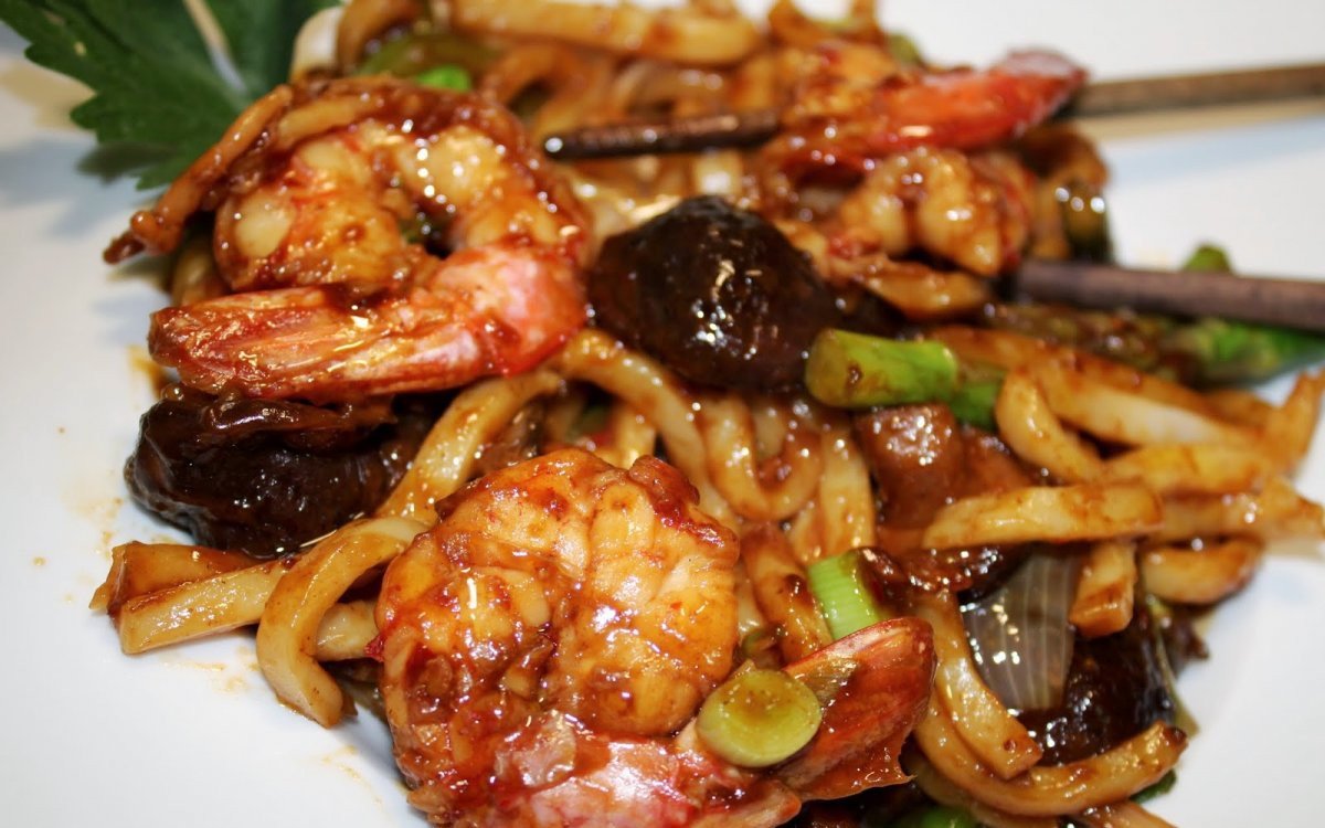 wok gamba shiitake fideus udon pas000