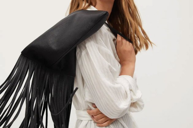 Bolso de piel con flecos1 Bolso de piel con flecos1