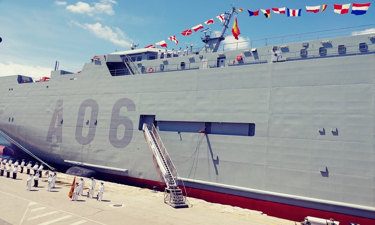 Así es Ysabel, el buque cargado de armas que el ejército español manda a Ucrania
