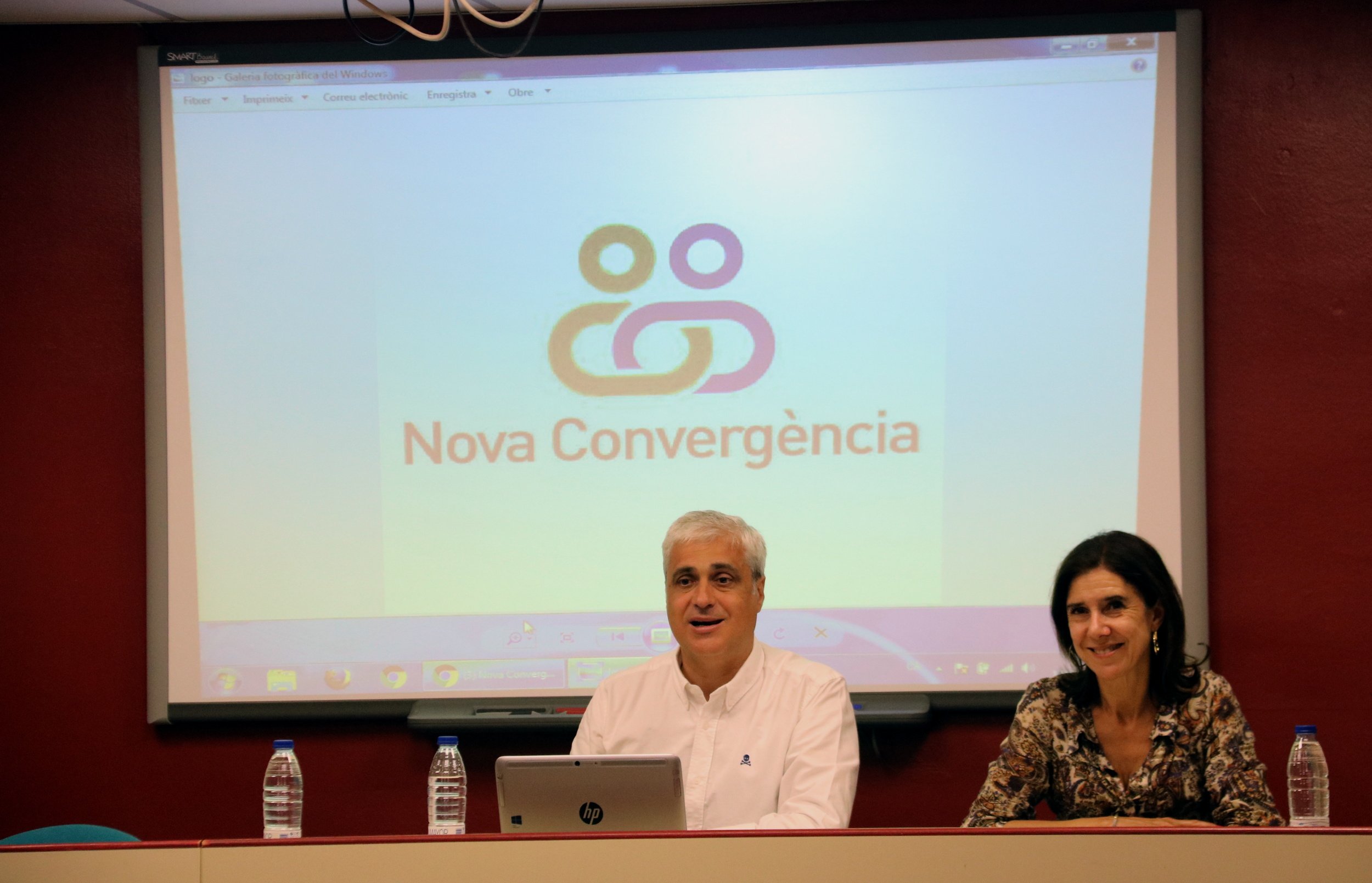 Nova Convèrgencia es constitueix en una associació centrista i sobiranista