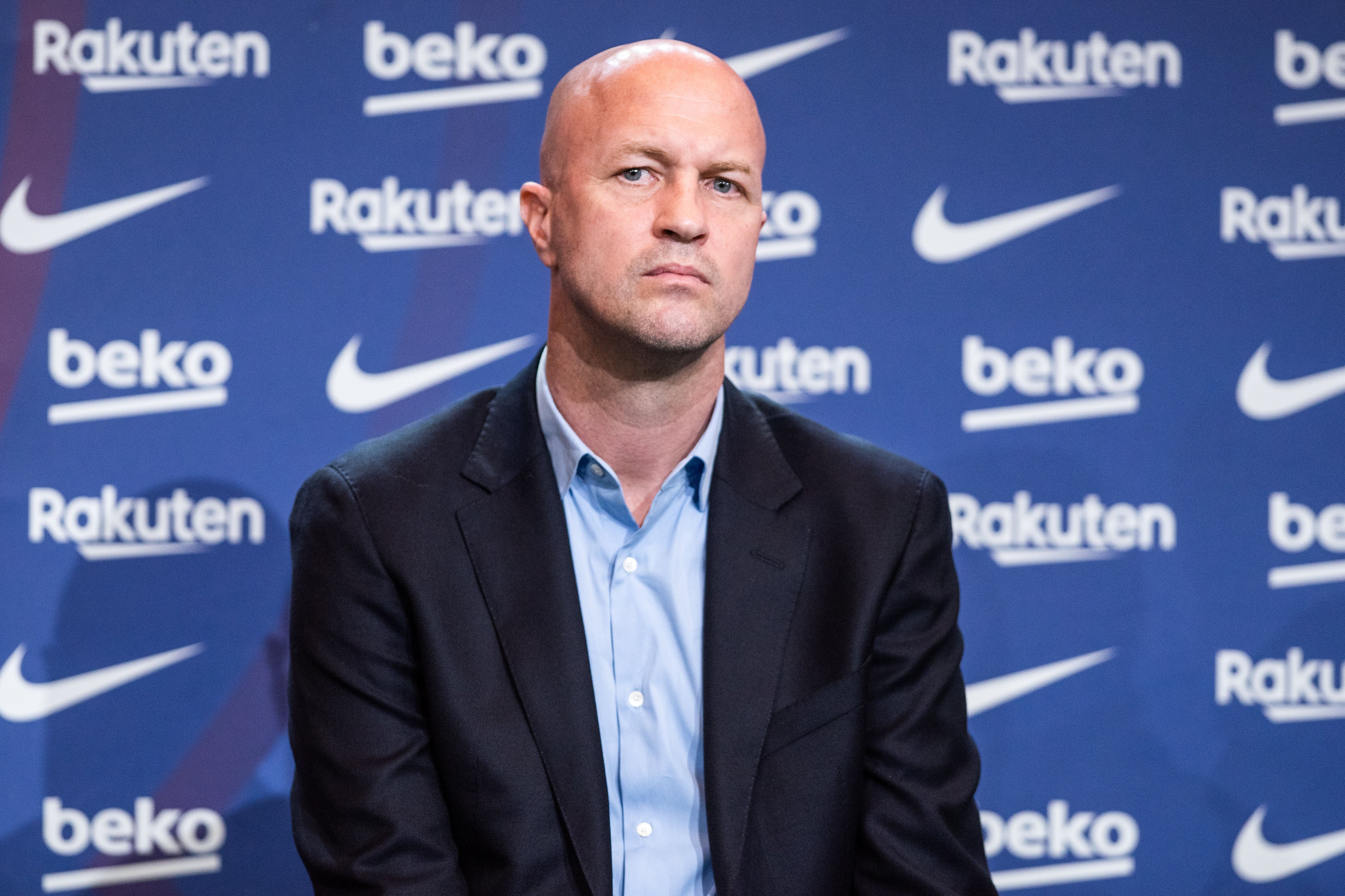 12 milions per 'passejar' per la gespa del Camp Nou és el gran problema de Jordi Cruyff i Mateu Alemany