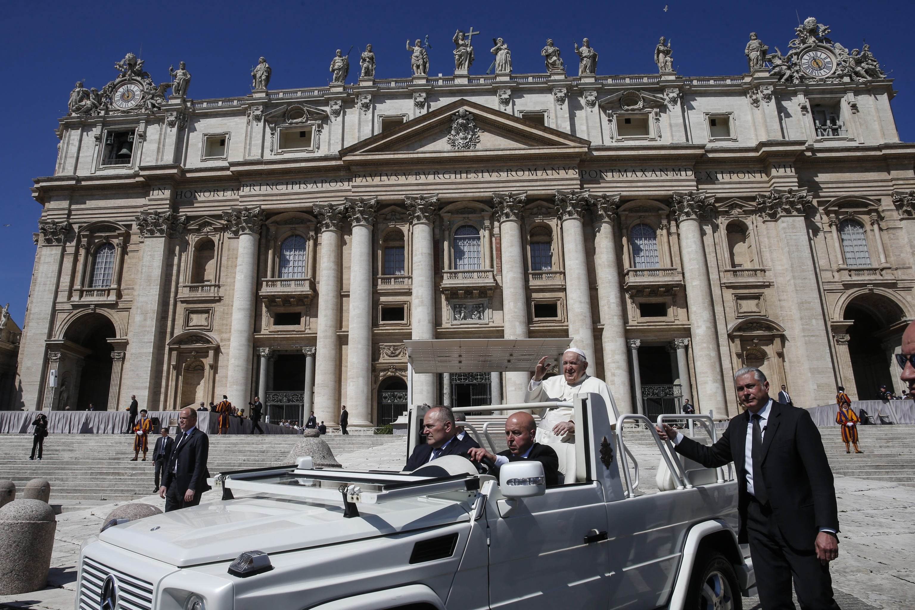 El papa Francesc demana que es tracti millor les sogres, i a elles que no critiquin