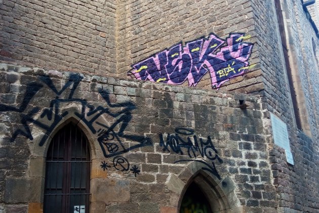vandalismo iglesia pi barcelona jordi palmer 2