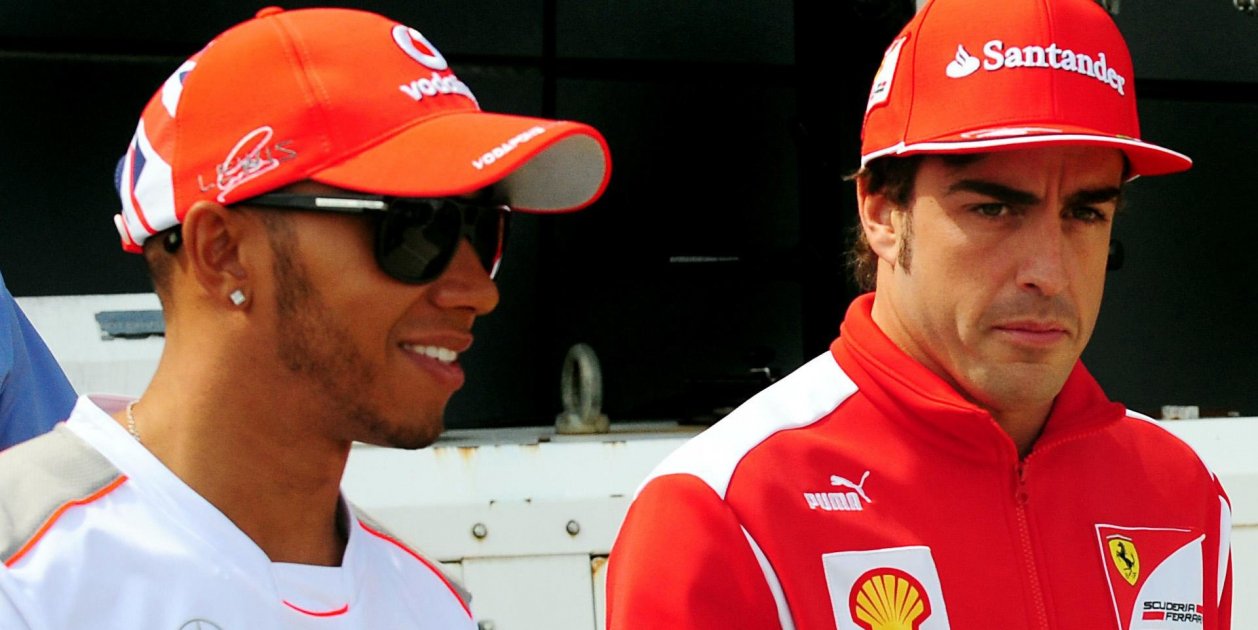 Hamilton andando|caminando con Fernando Alonso / Foto: Europa Press Hamilton andando|caminando con Fernando Alonso / Foto: Europa Press