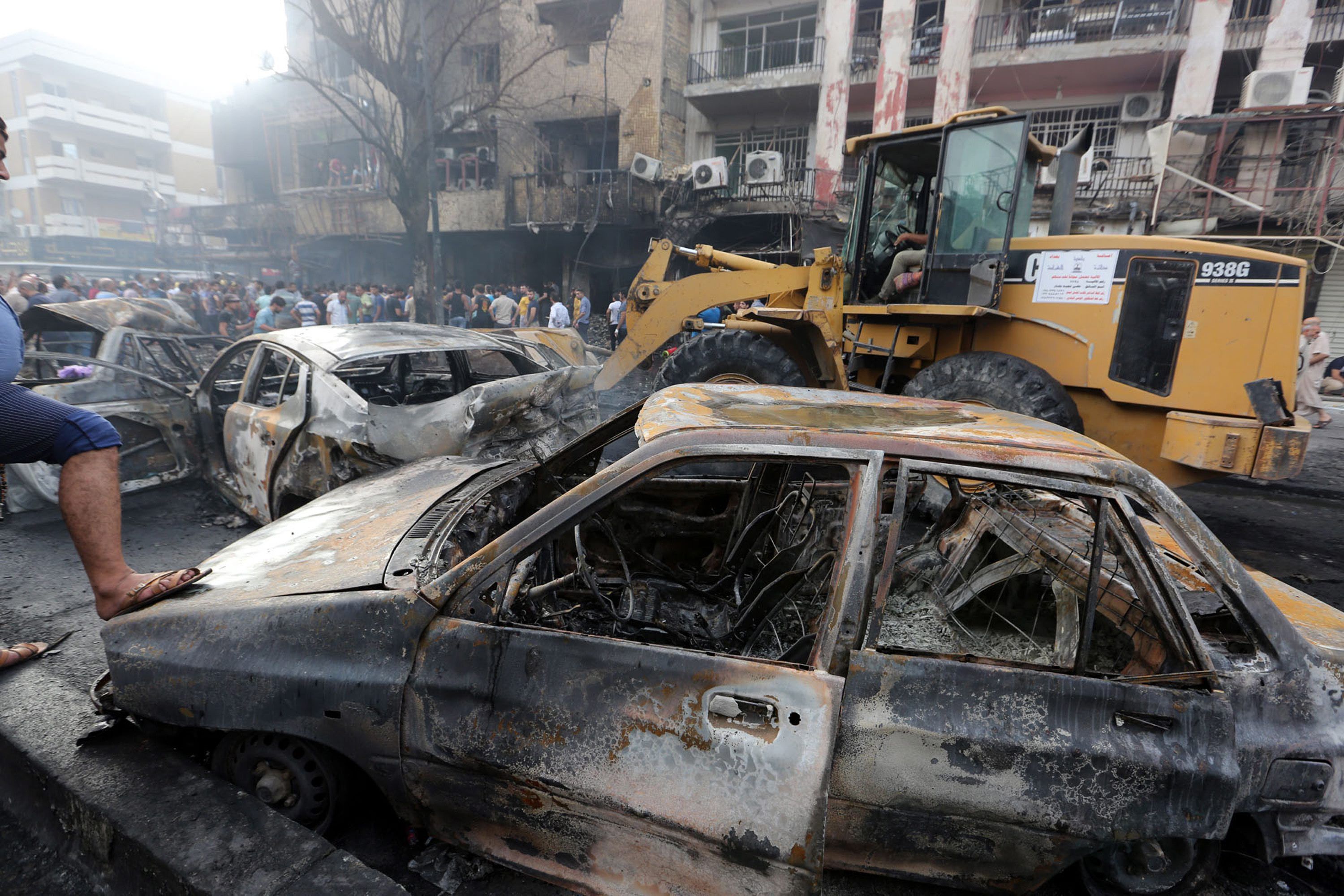 EI causa 180 muertos con un atentado suicida en una zona comercial de Bagdad