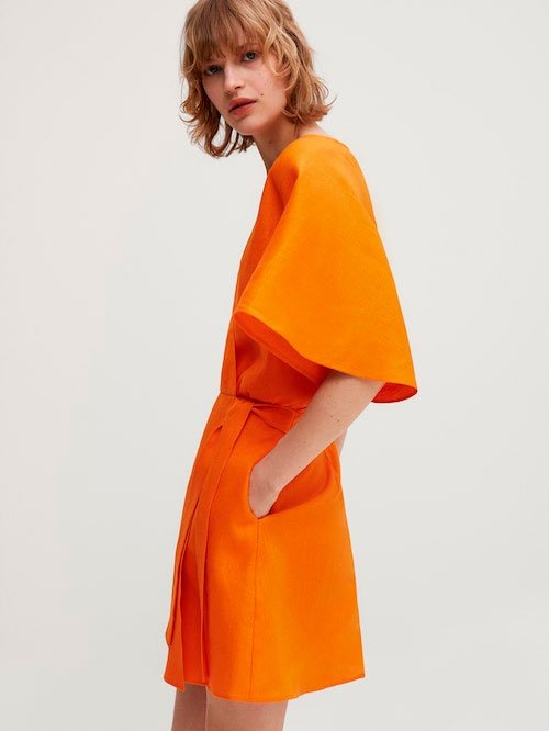 Vestido corto de lino con lazo1 Vestido corto de lino con lazo1