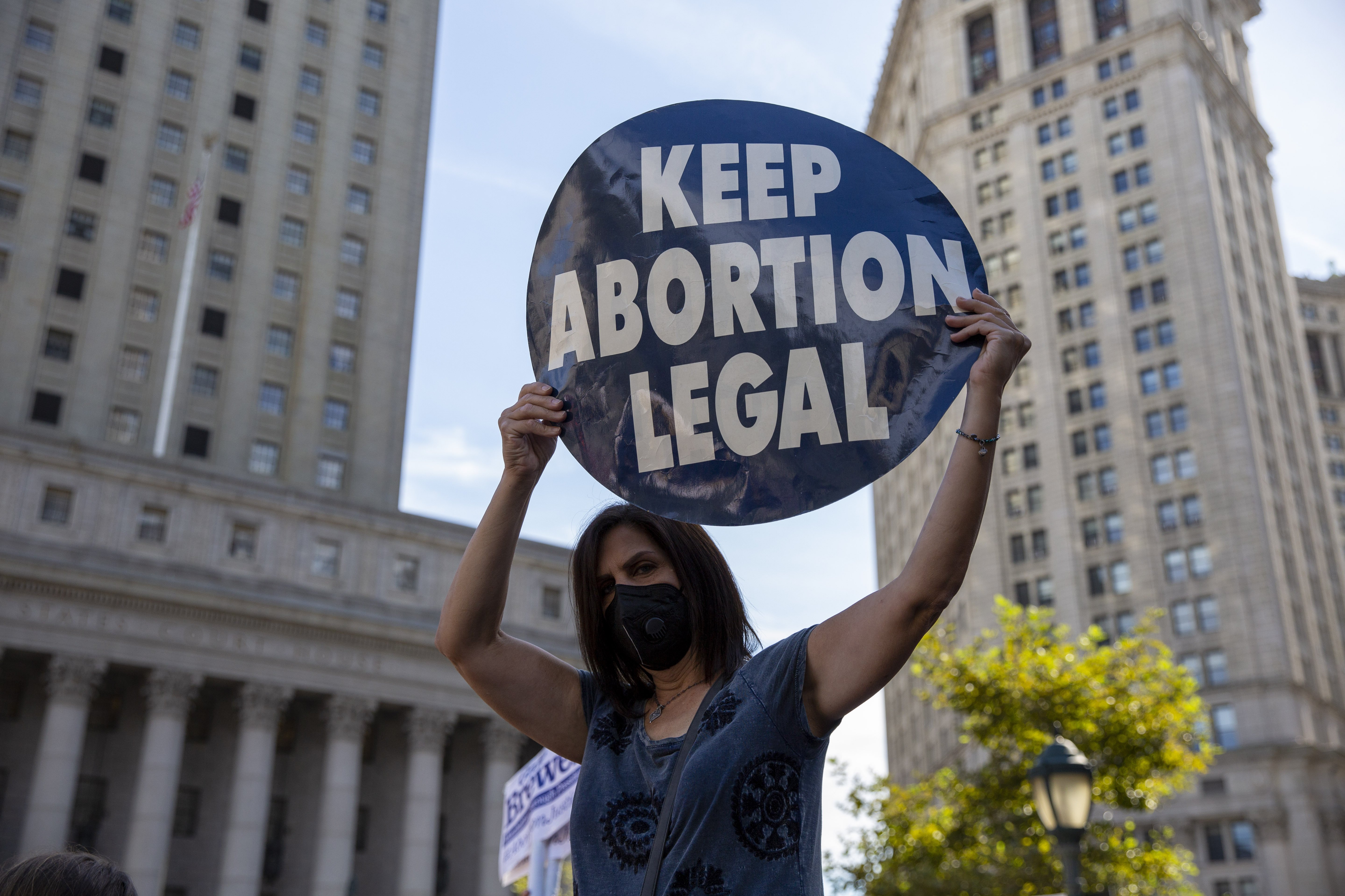 EuropaPress / Mujer cartel mantener aborto legal Nueva York manifestación