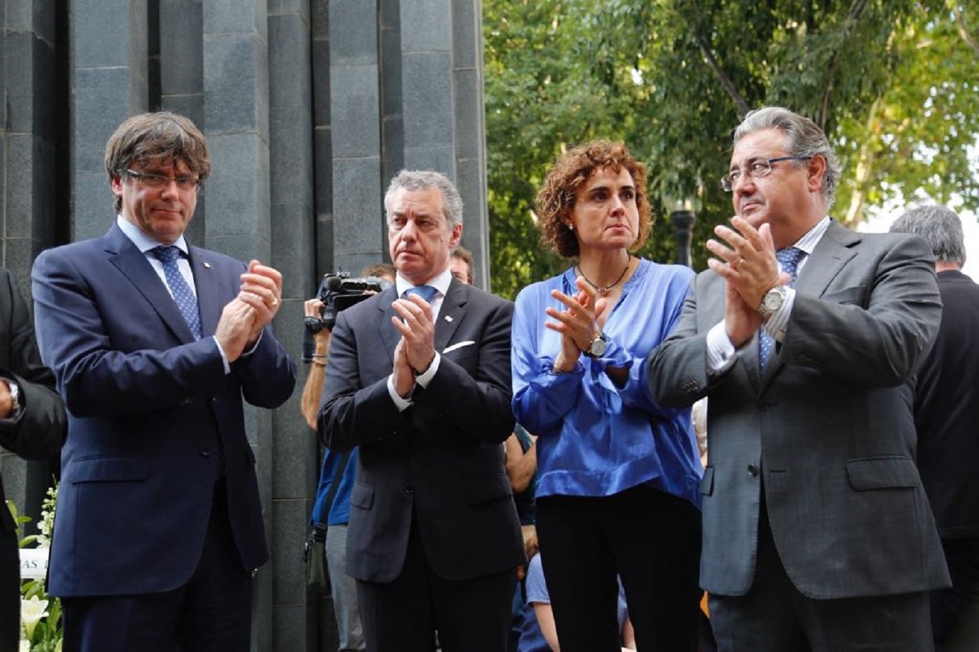 Zoido tilda de infamante el discurso de Puigdemont en el aniversario de Hipercor