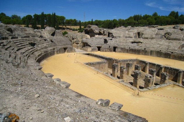 AMfiteatre italica Wikimedia