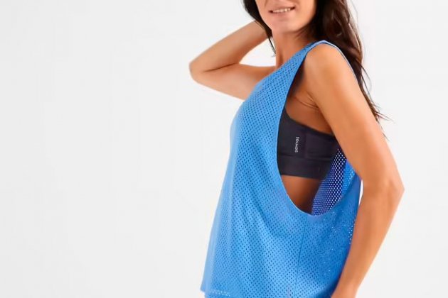 Camisera Fitness de corte loose Camisera Fitness de corte loose