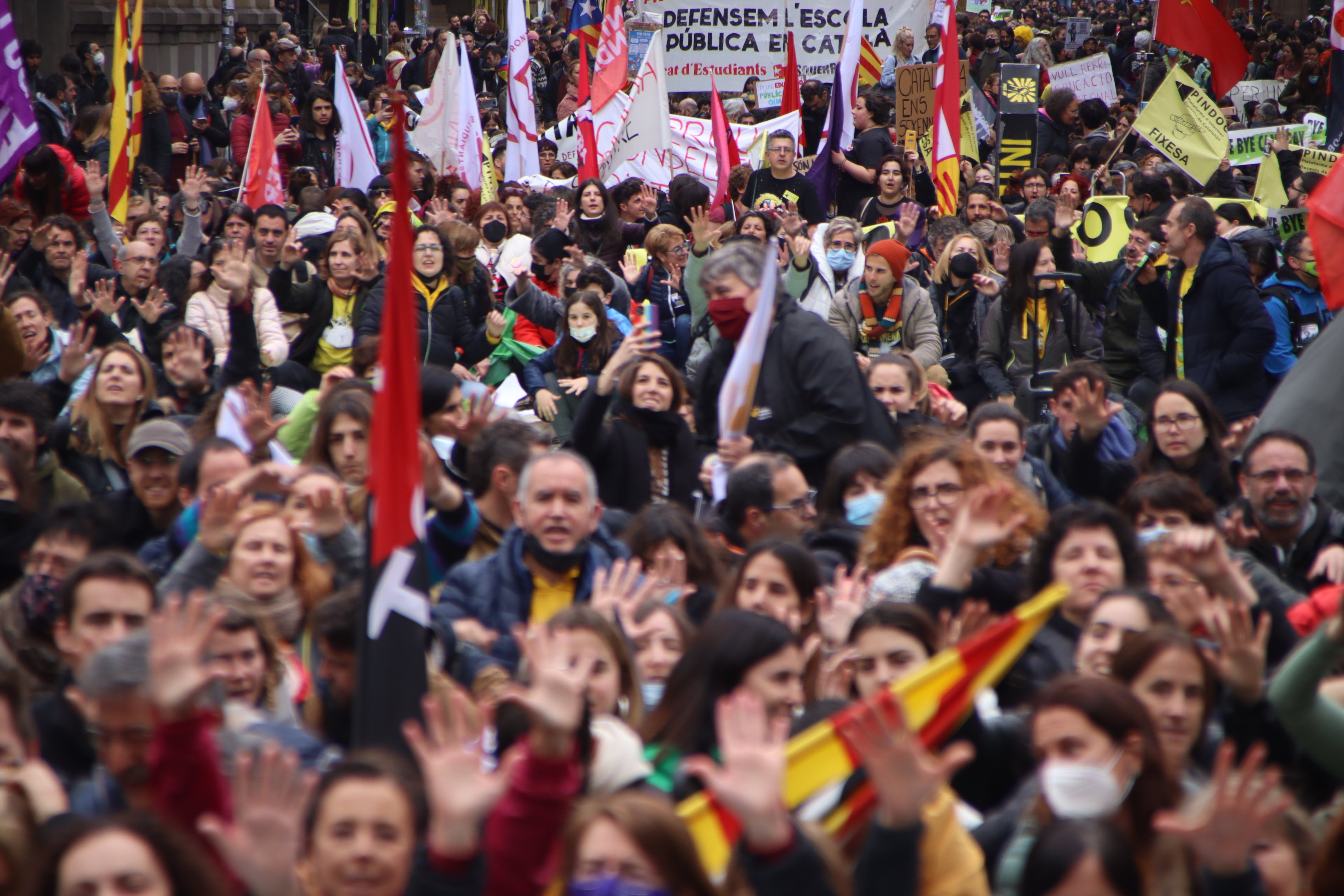 Catalan teachers declare another four days of strike action in May and June