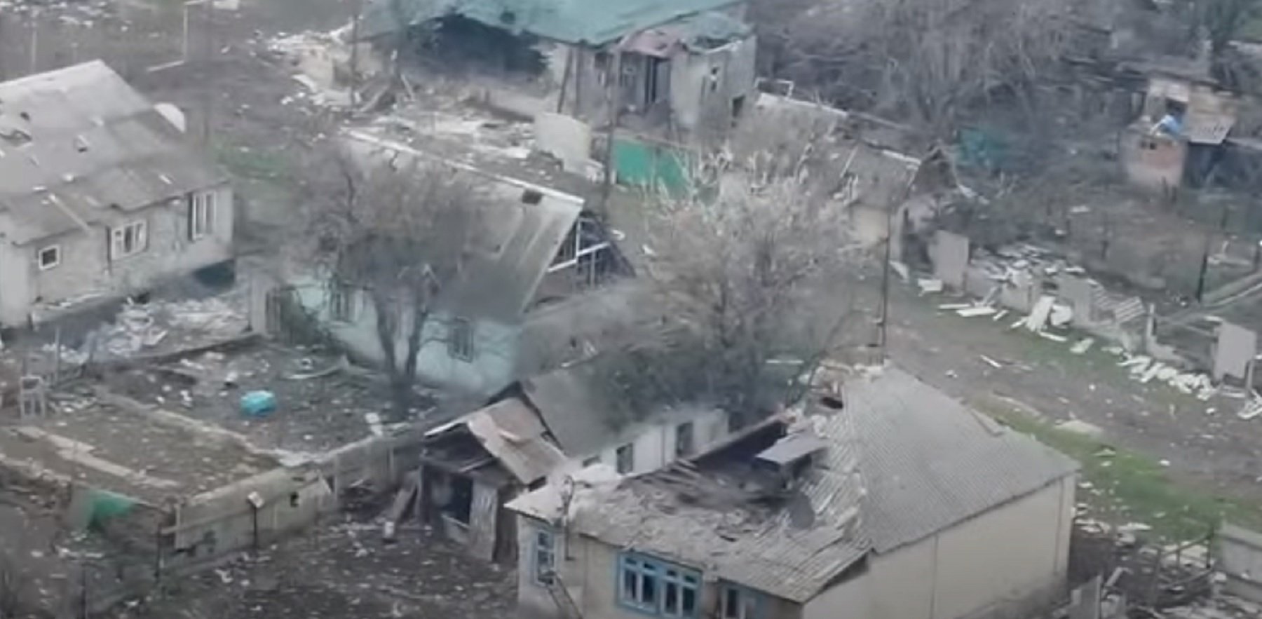 Un dron capta la destrucció de la ciutat ucraïnesa de Popasna: tot arrasat