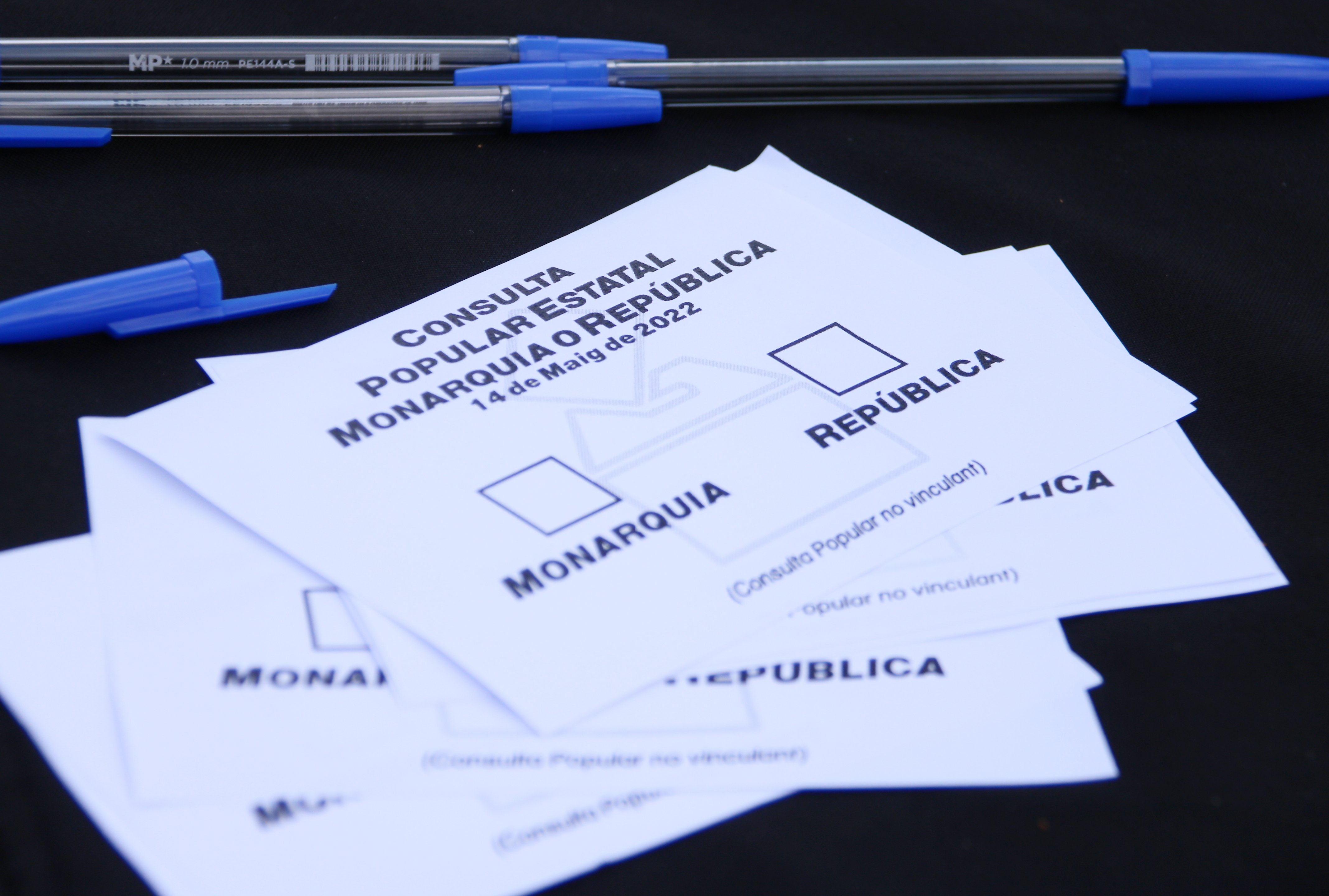 Una cuarentena de ciudades catalanas votarán en la consulta popular sobre la monarquía