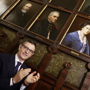 'Libération´ alerta de que el CatalanGate agrieta el gobierno del PSOE y Podemos