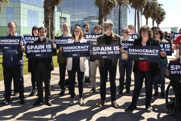 CATALANGATE protesta frente Hotel Vela W Meritxell Serret (ERC), Xavier Antich, David Fernández, Carles Riera, Albert Batet, Jordi sánchez, Eulàlia Reguant - Foto: Montse Giralt