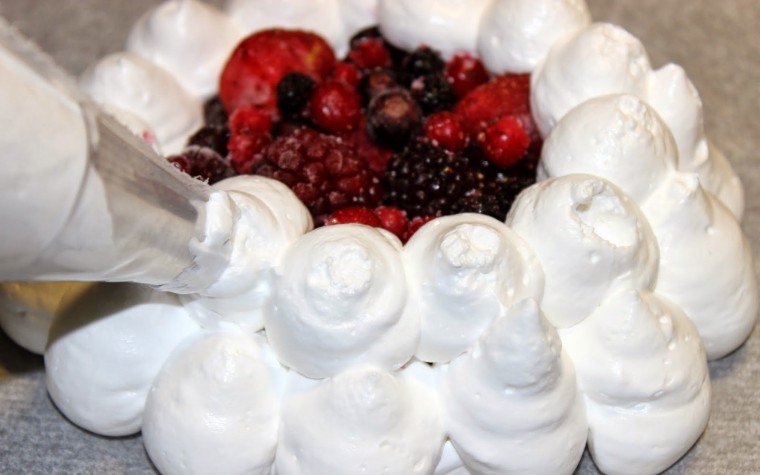 pavlova fruita vermella pas18