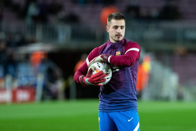 arnau tenas barca escalfament europapress arnau tenas barca escalfament europapress
