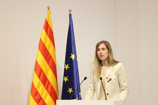 Día de Europa en la Generalitat, por la paz consellera d'exteriors Victoria Alsina - foto: Sergi Alcàzar