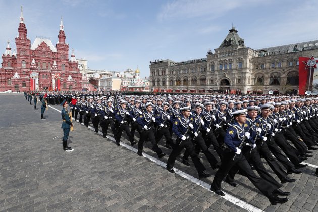 Soldados rusos participan en el ensayo general del desfile militar del Día de la Victoria en la Plaza Roja en Moscú, Rusia - Foto: Maxim Shipenkov / Efe