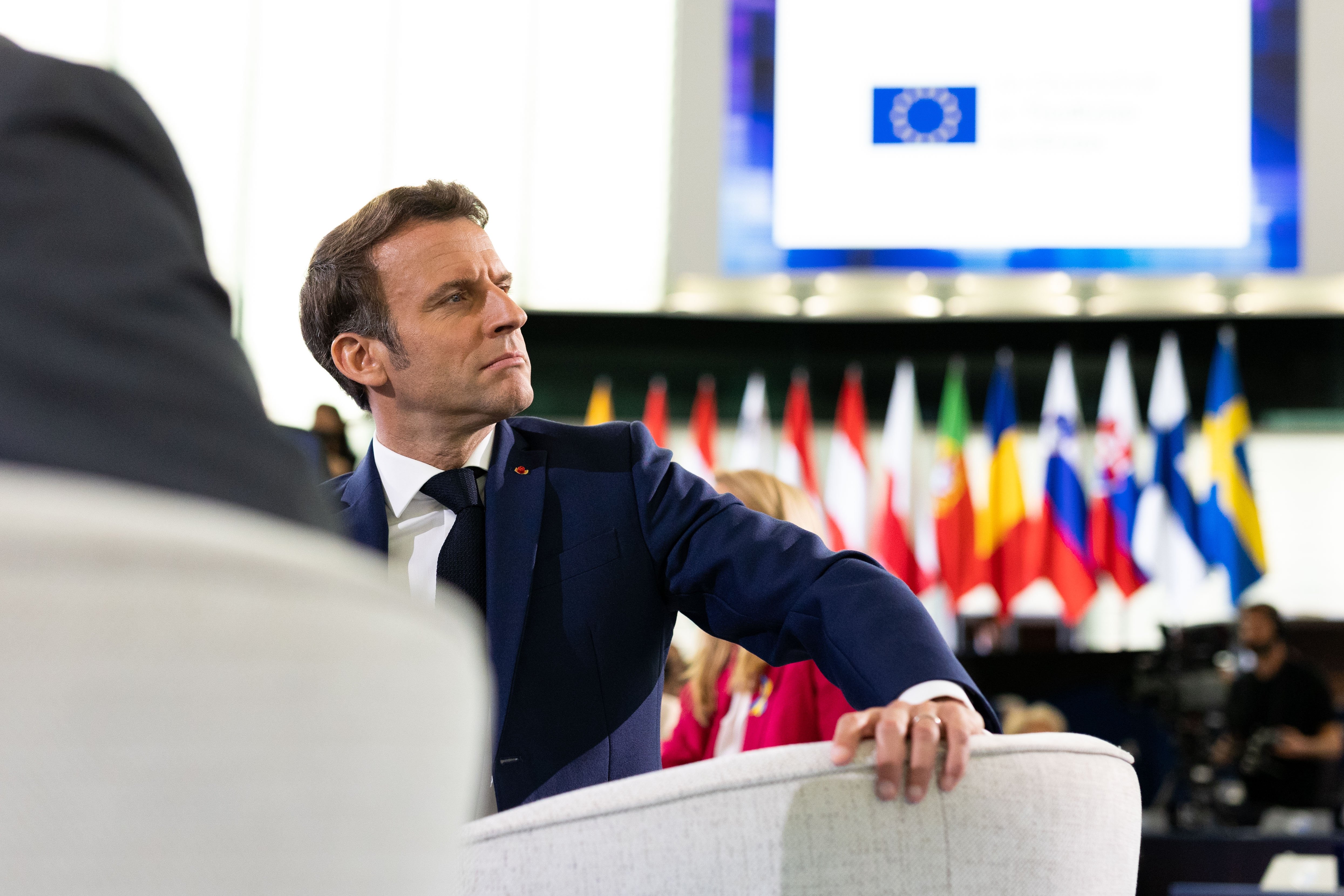Macron propone una "comunidad política europea" para asociarse con países como Ucrania