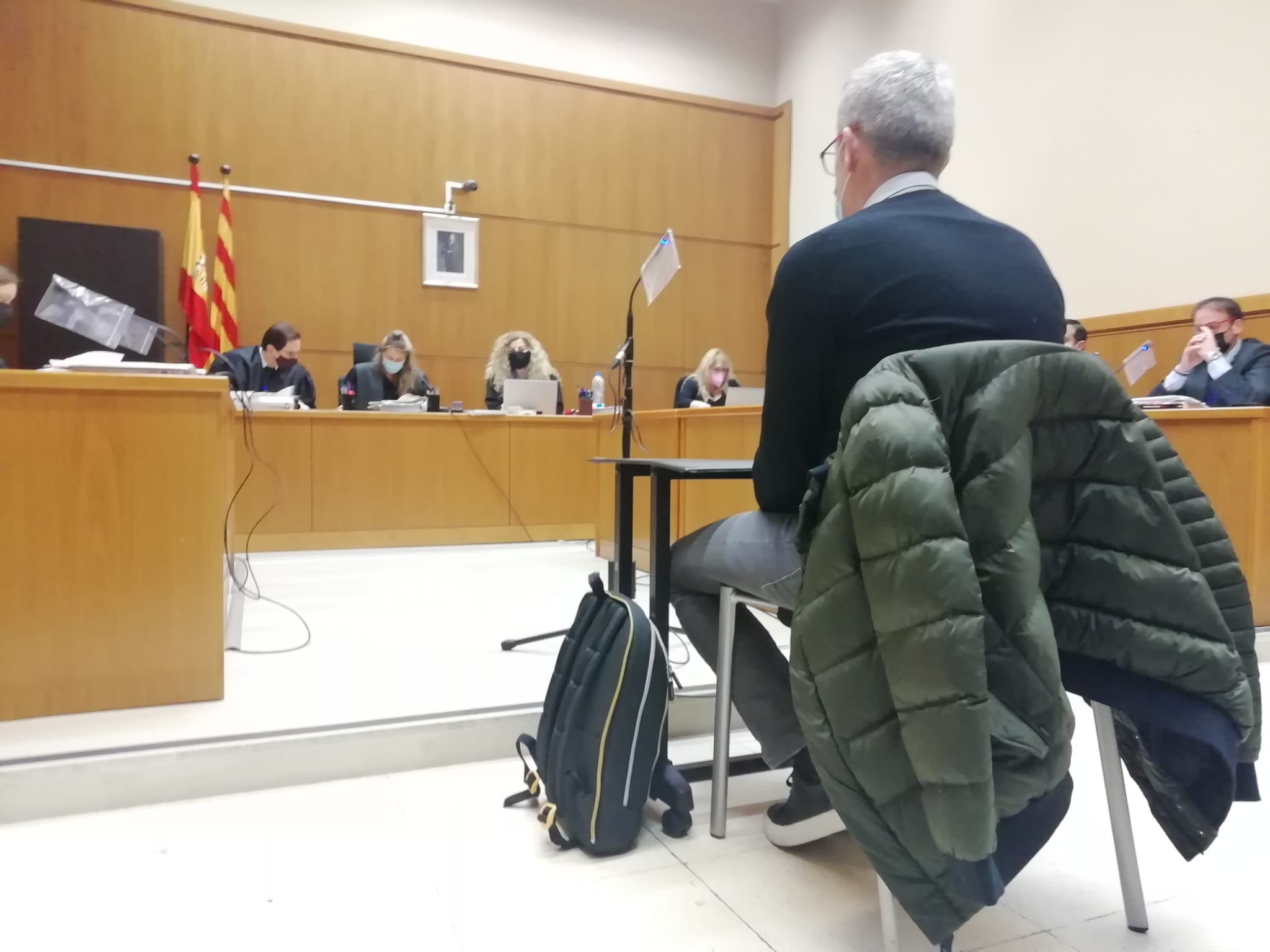 L'Audiència de Barcelona, dividida, absol un mosso de ferir un manifestant contra el Rei