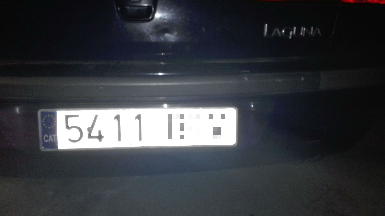 Nova multa de la Guàrdia Urbana per portar el 'CAT' a la matrícula