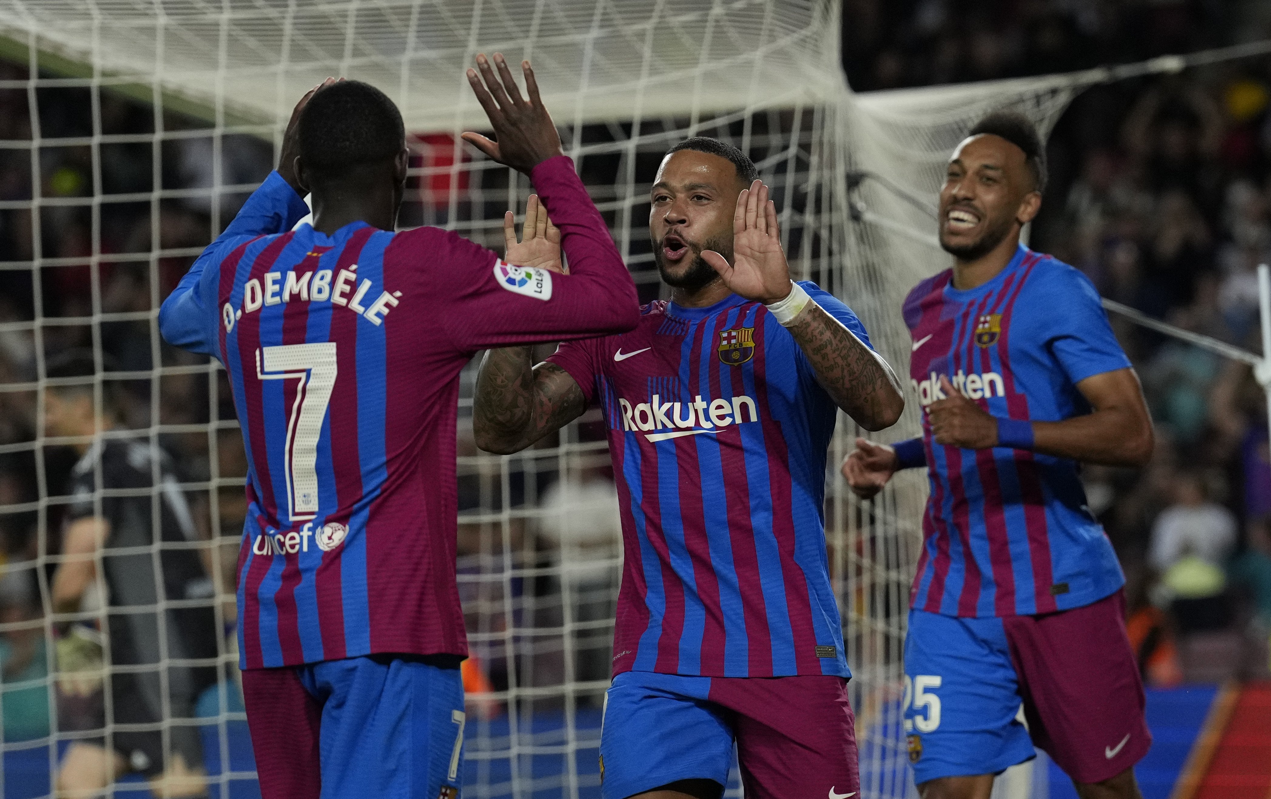 El Barça, muy efectivo, supera a un buen Celta y está a un paso de certificar la segunda posición (3-1)