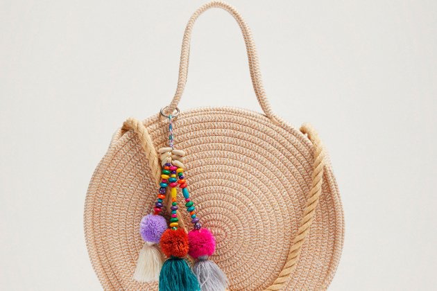 Bolso shopper con colgantes