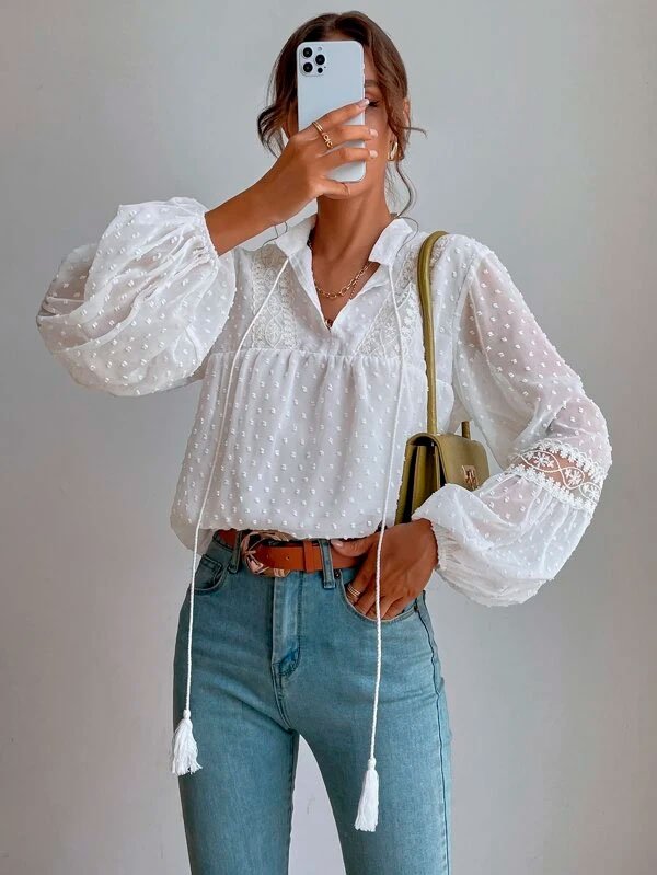 Blusa de lunares de malla con bordado1 Blusa de lunares de malla con bordado1