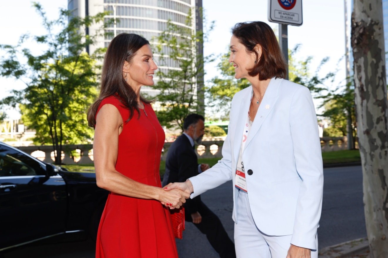 letizia brazo letizia brazo