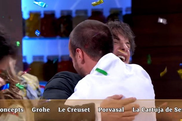 Arnau París hambre Masterchef abrazo Jordi Cruz RTVE.es Arnau París hambre Masterchef abrazo Jordi Cruz RTVE.es
