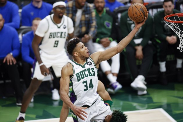 Giannis Antetokounmpo Milwaukee Bucks NBA EFE