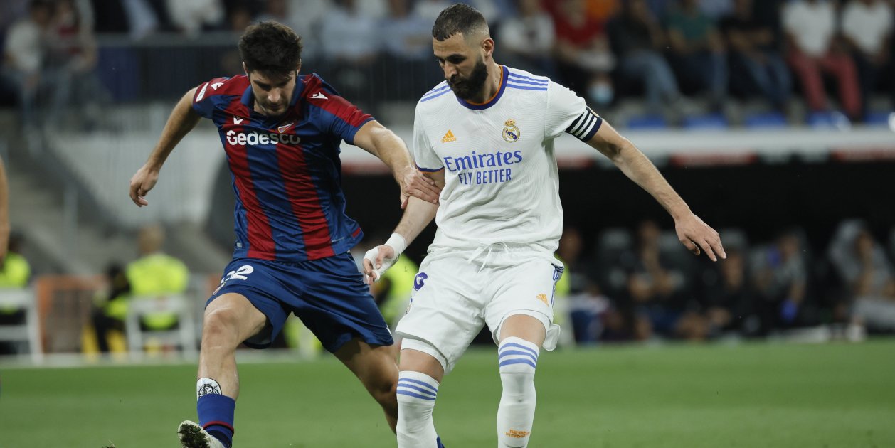 Florentino Pérez no esperaba que este galáctico se ofreciera para ser suplente de Benzema en el Real Madrid