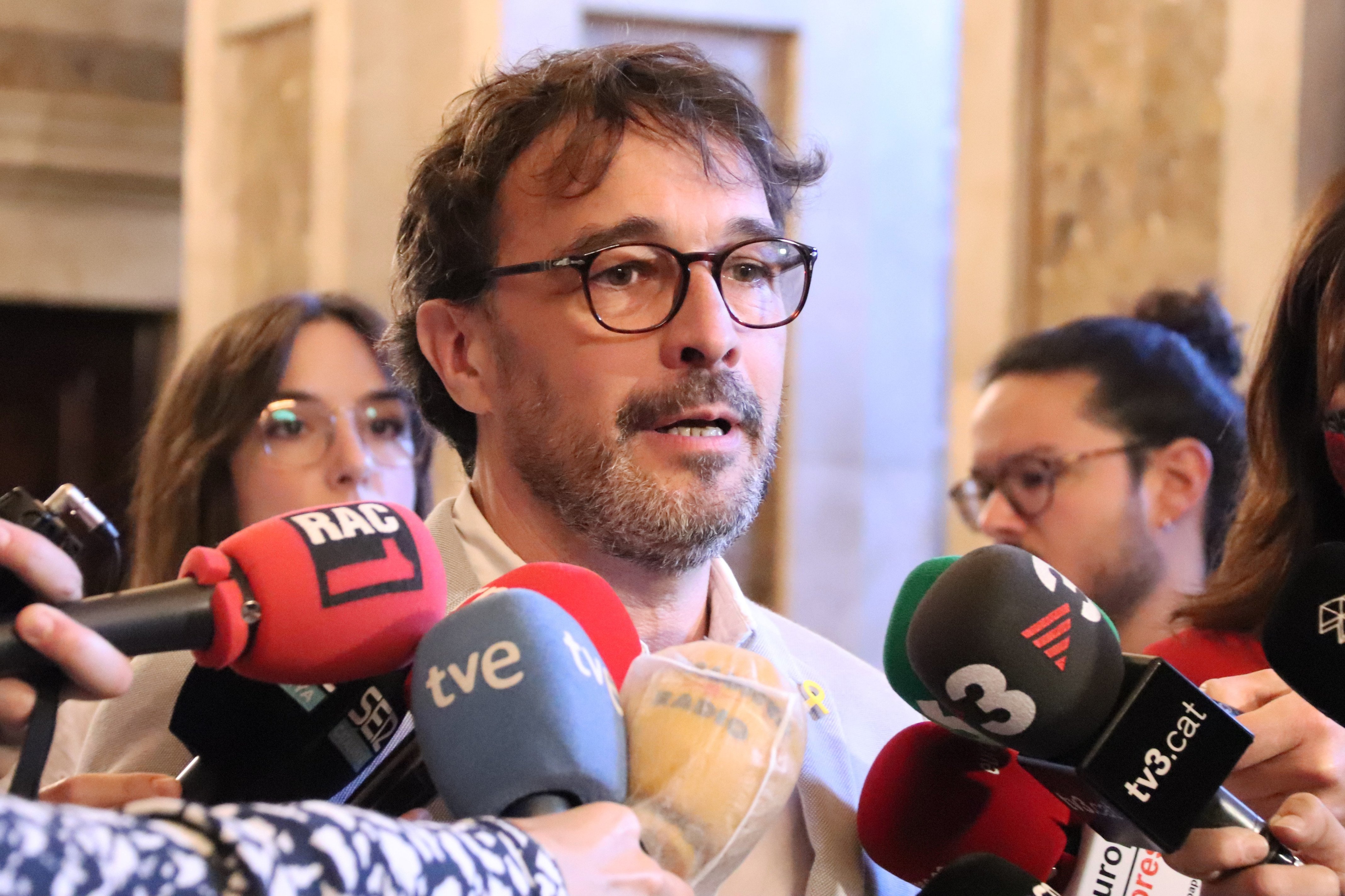 Junts confía en que ERC se sume a su propuesta para el catalán en la escuela