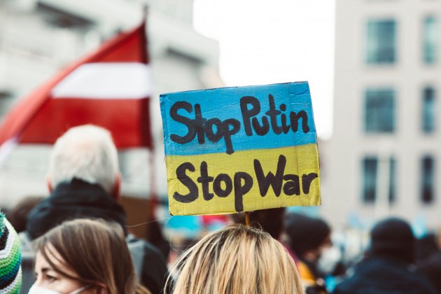 alemania manifestacion guerra putin ucrania unsplash alemania manifestacion guerra putin ucrania unsplash