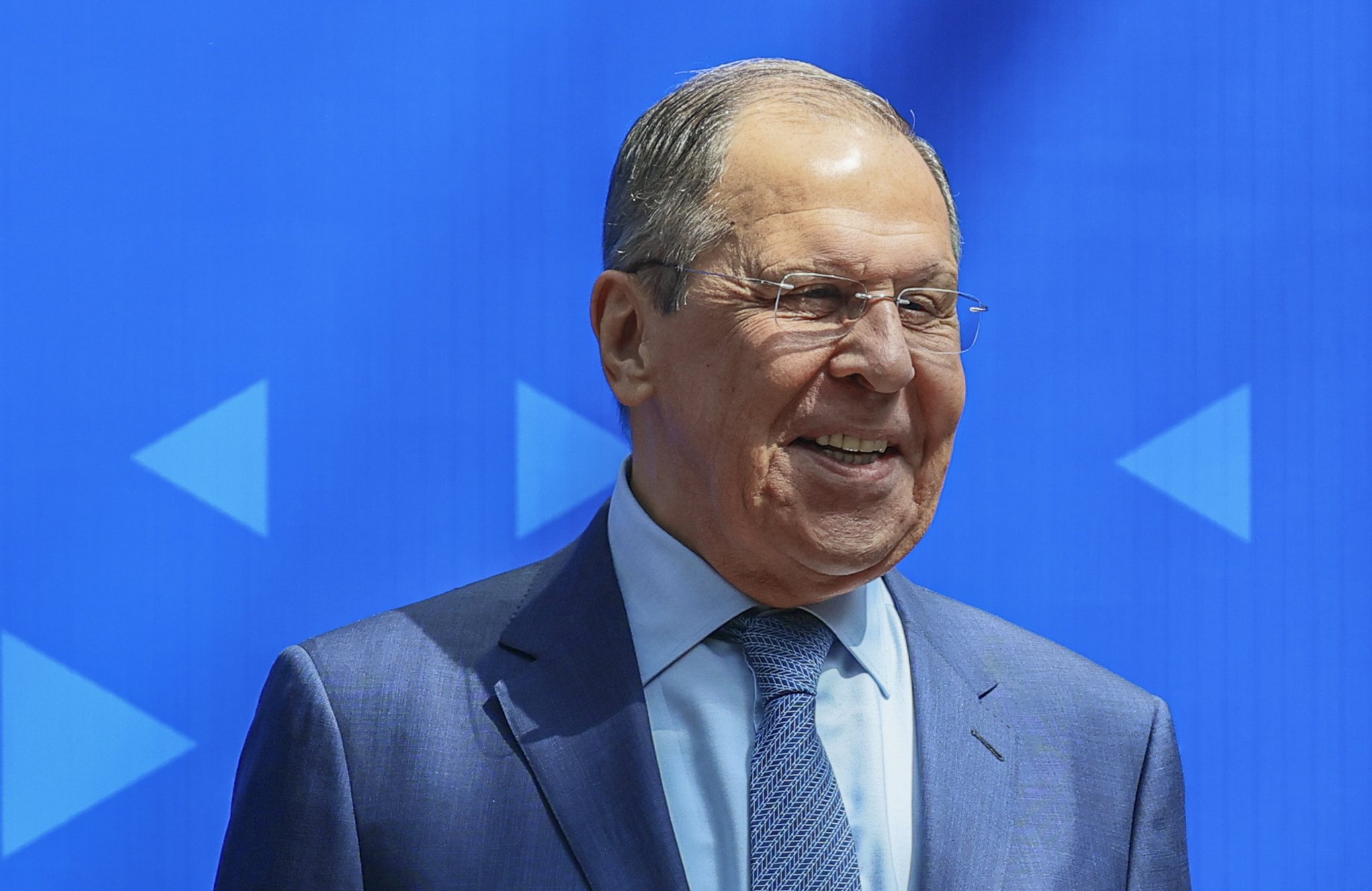Lavrov tilda la UE de ser un "actor agresivo y belicoso"