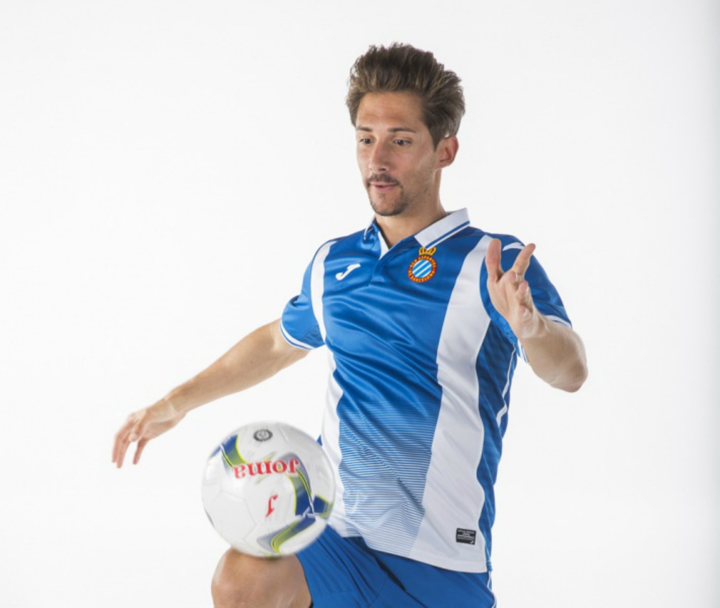 El Espanyol hace oficial las nuevas camisetas