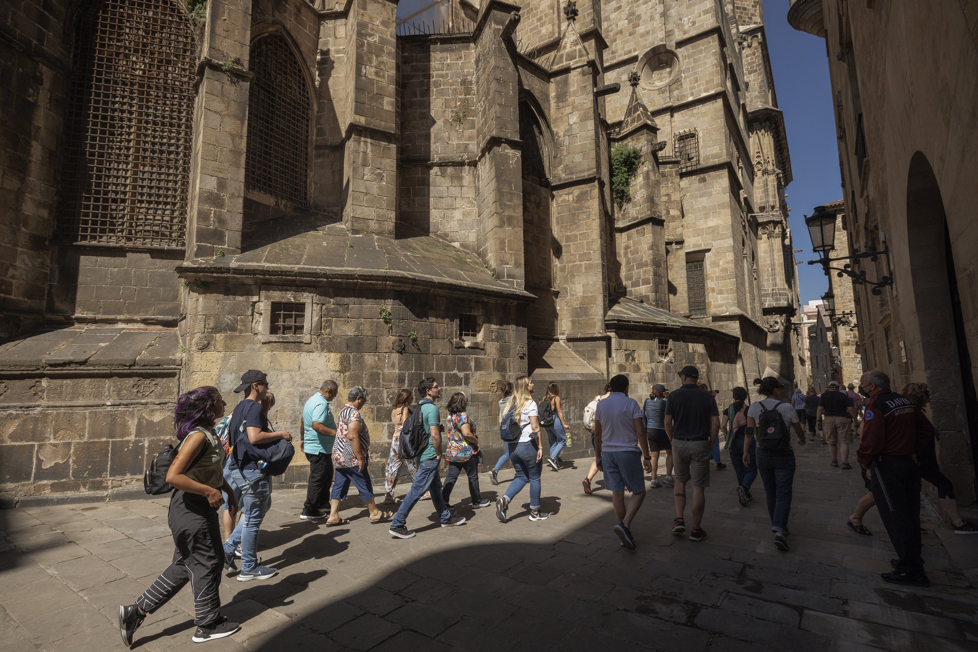 Barcelona limita finalment a 15 persones els grups turístics a Ciutat Vella