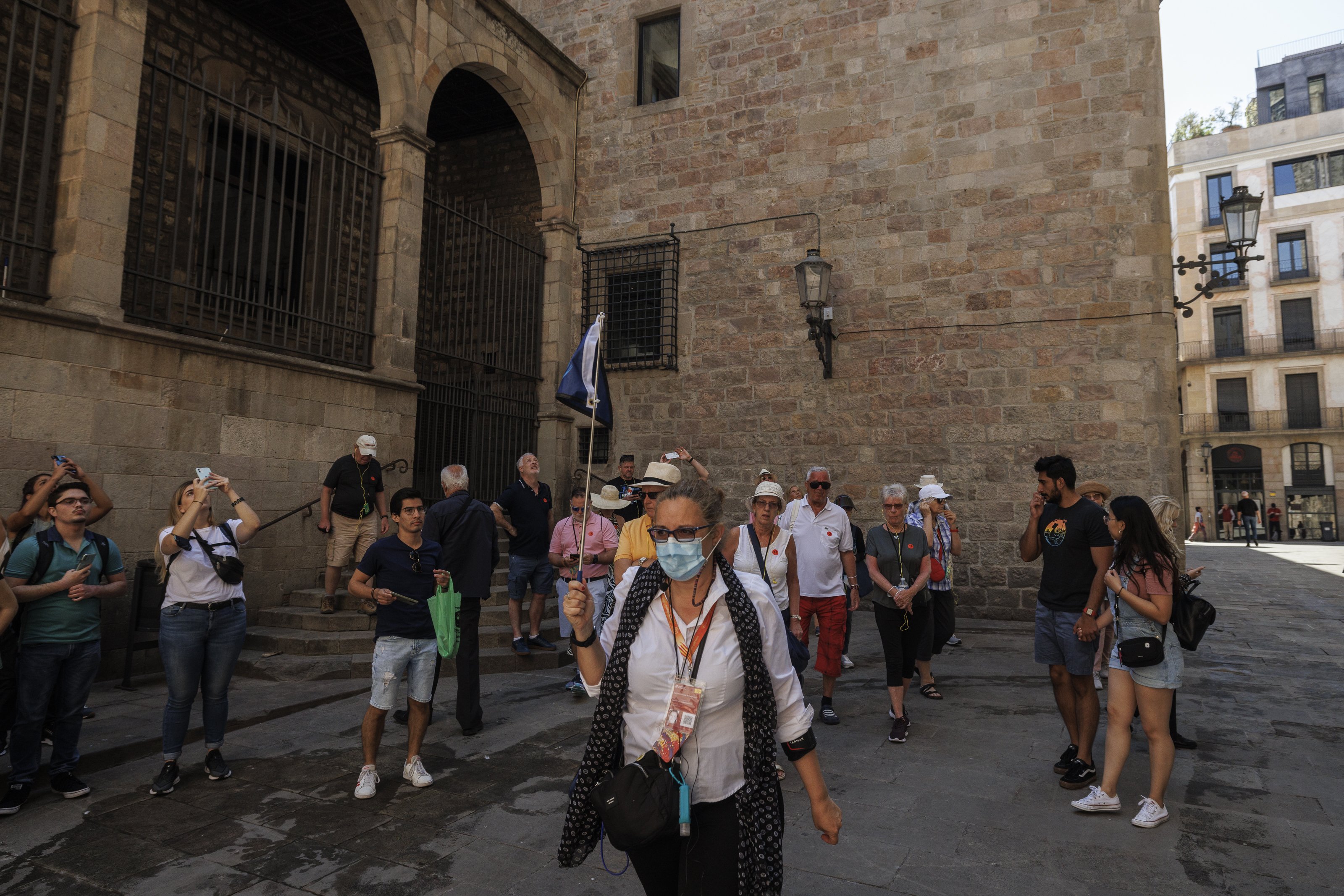 Guías habilitados y ayuntamiento de Barcelona se alían para "aislar" a los Free Tours